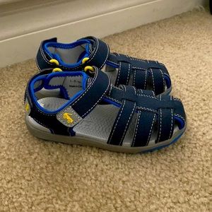 Kai runners like new size 10 toddler